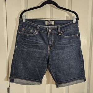 ✅️ Signature by Levi Strauss Roll Cuff Shorts in Size 8